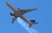 Китай отменил запрет на поставки самолетов Boeing: Bloomberg объяснило "потепление"