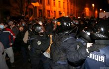 Протесты в поддержку Стерненко в Киеве вошли в острую фазу: есть пострадавшие и задержанные (онлайн)