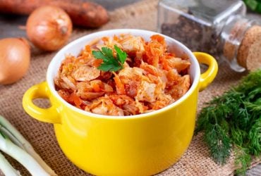 Как тушить капусту без труда: три пошаговых рецепта