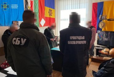 Суд виніс вирок декану Кропивницької льотної академії за хабар у 11,6 тисяч доларів