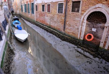 Low tide almost dries up Venice's canals