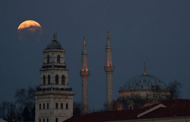 Жизнь в замедленном темпе: эксперт рассказал, как карантин в Стамбуле затрагивает туристов