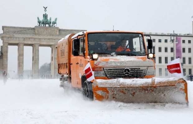 Туристов призвали быть готовыми к неприятным сюрпризам из-за декабрьских холодов в Европе