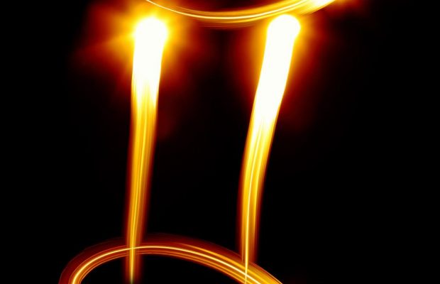 Гороскоп для Близнецов на март 2021 года - будьте раскрепощёнными и любопытными