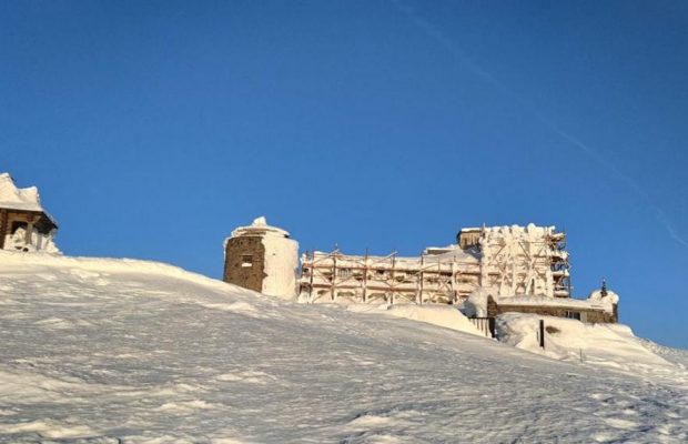 В Карпатах продолжается оттепель: спасатели предупреждают о возможном сходе лавин