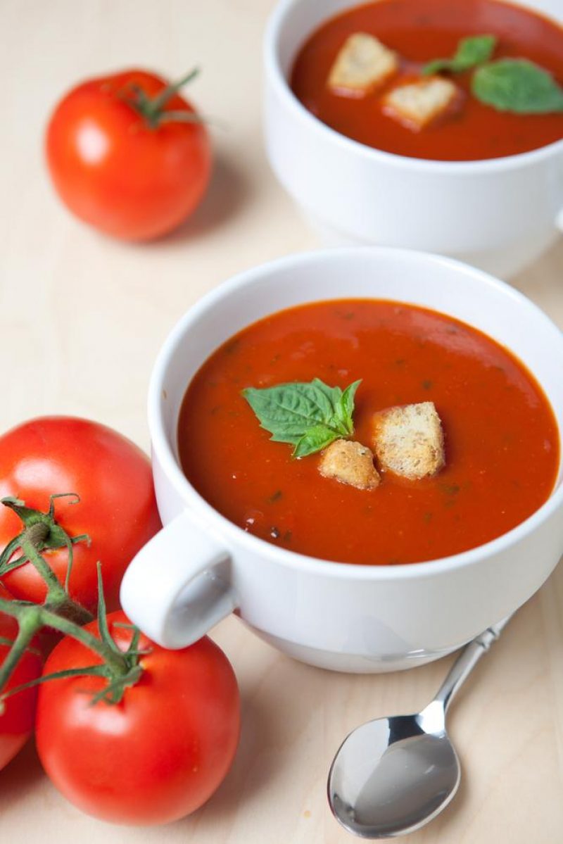 Диетический томатный суп с фрикадельками