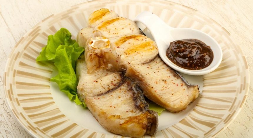 Сочный стейк зубатки: как приготовить вкусную рыбу