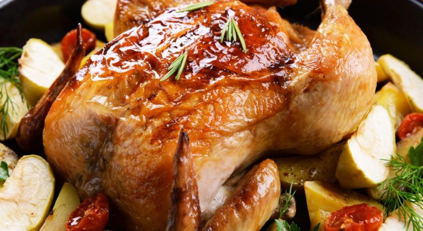 Сочная утка с яблоками: как запечь румяно-ароматную птицу в духовке