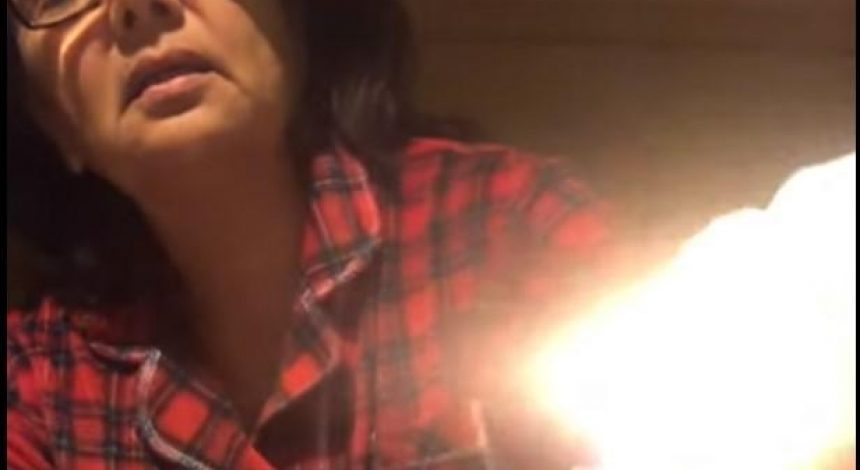 Не тане, а горить: жителі Техасу почали масово викладати в TikTok відео з "фейковим снігом"