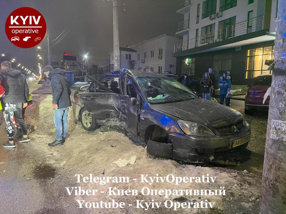 П'яна ДТП в столиці / фото: Киев Оперативный Facebook П'яна ДТП в столиці / фото: Киев Оперативный Facebook