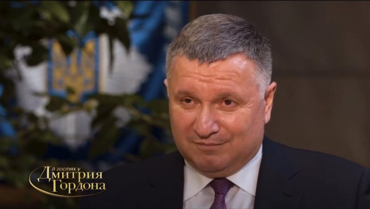 У 2018 році на засіданні РНБО повинні були розглянути питання закриття телеканалів "112" і NewsOne / скріншот з відео У 2018 році на засіданні РНБО повинні були розглянути питання закриття телеканалів "112" і NewsOne / скріншот з відео