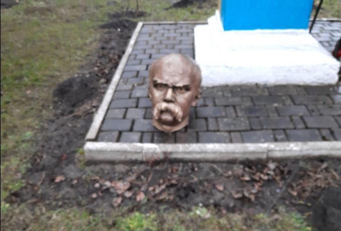 День народження класика відзначають 9 березня / фото Facebook/Руслан Марцінків День народження класика відзначають 9 березня / фото Facebook/Руслан Марцінків