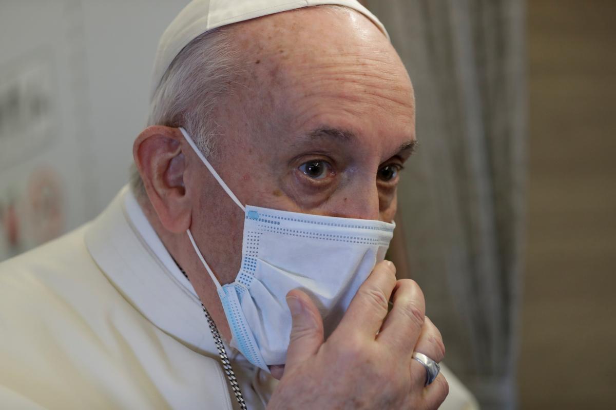 папа Франциск призывает людей вакцинироваться против COVID-19 / фото REUTERS