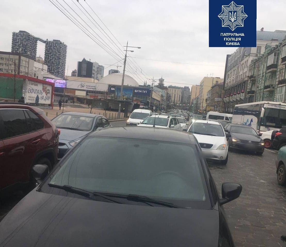Авария на Большой Васильковской в Киеве / патрульная полиция Киева Авария на Большой Васильковской в Киеве / патрульная полиция Киева