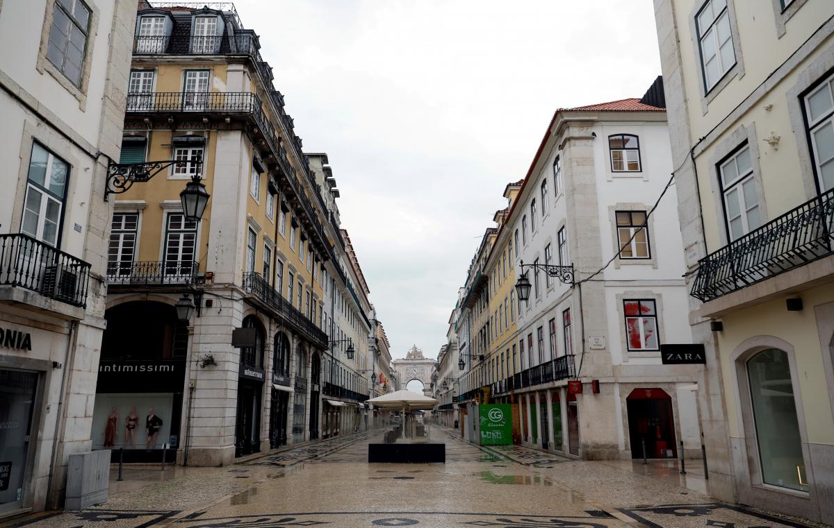 Португалия открывается для туристов / фото REUTERS