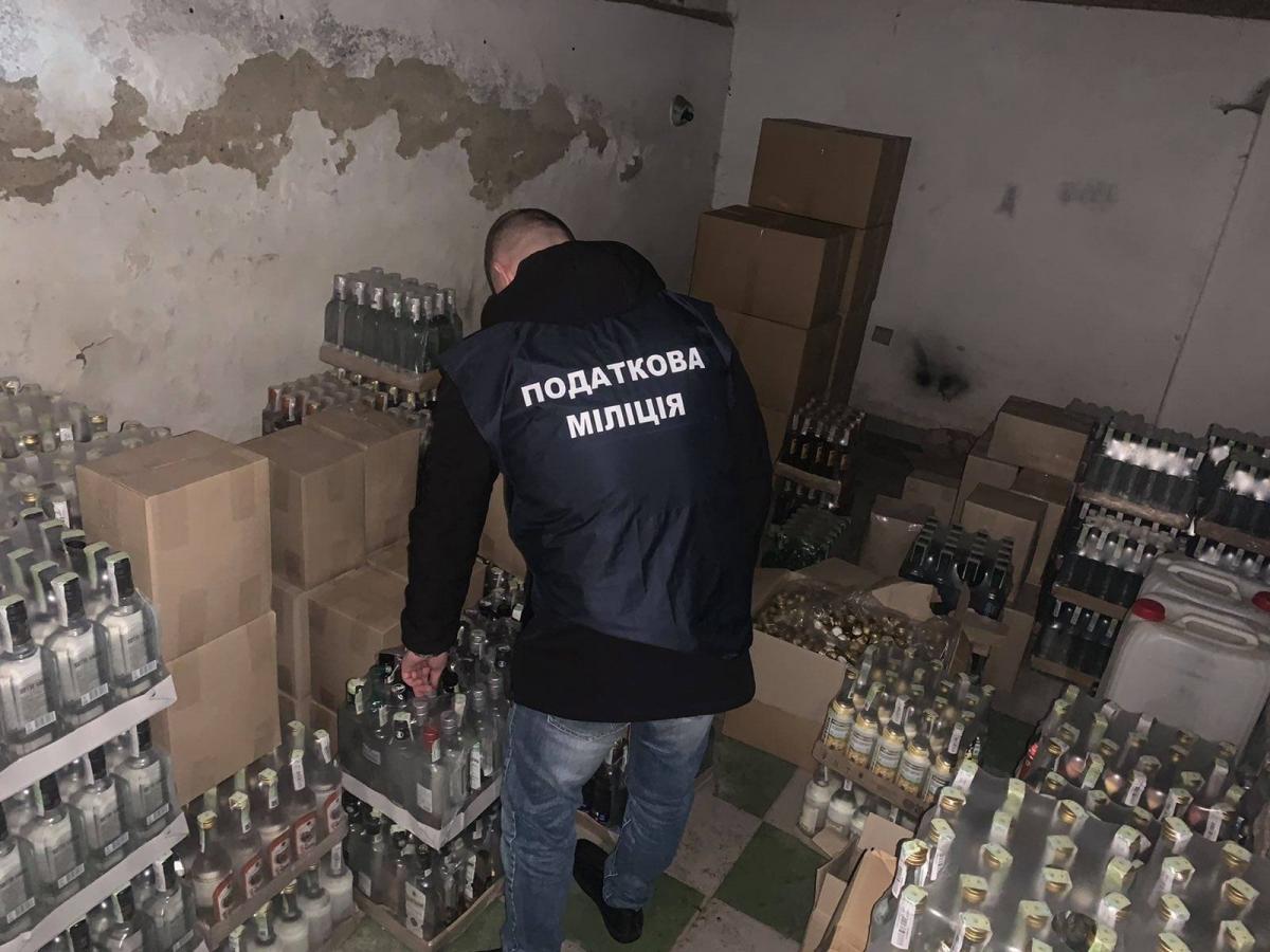 Производители контрафактного алкоголя понесут ответственность / фото facebook.com/dfs.if Производители контрафактного алкоголя понесут ответственность / фото facebook.com/dfs.if