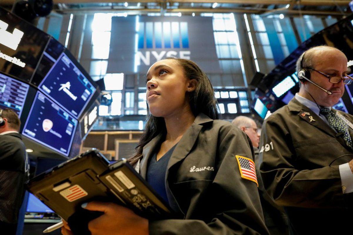 "План спасения" от Байдена вызвал рост акций американских компаний / REUTERS