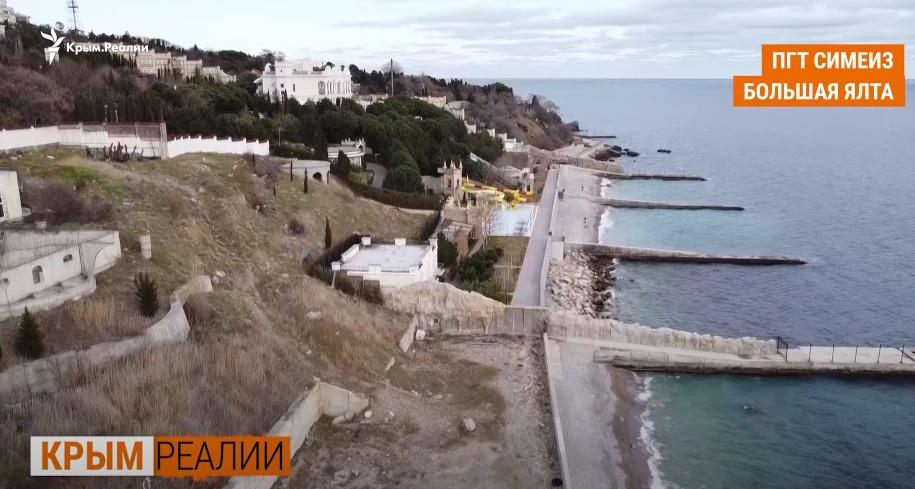 Забрав собі весь пляж: ЗМІ показали палац Медведчука у Криму (відео) Забрав собі весь пляж: ЗМІ показали палац Медведчука у Криму (відео)