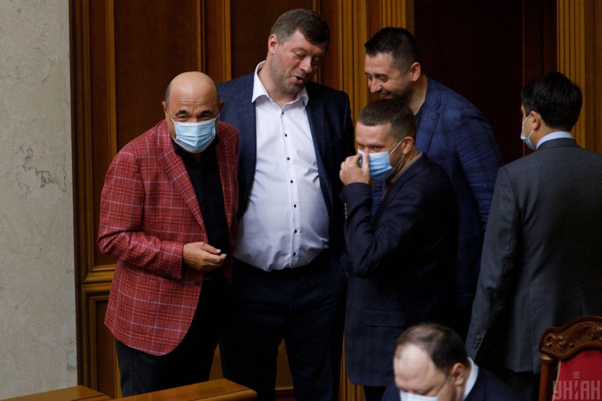 Проросійські бл*ді – Арахамія влип у скандал в Раді, жартуючи про депутатів/ Фото УНІАН, Олександр Кузьмін Проросійські бл*ді – Арахамія влип у скандал в Раді, жартуючи про депутатів/ Фото УНІАН, Олександр Кузьмін