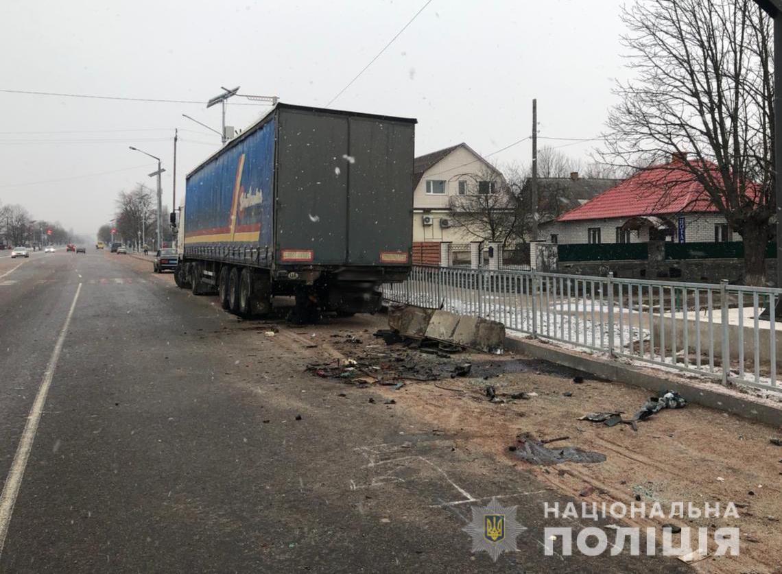 Ще одного пасажира іномарки госпіталізували у стані алкогольного сп’яніння / фото ГУНП в Житомирській області Ще одного пасажира іномарки госпіталізували у стані алкогольного сп’яніння / фото ГУНП в Житомирській області