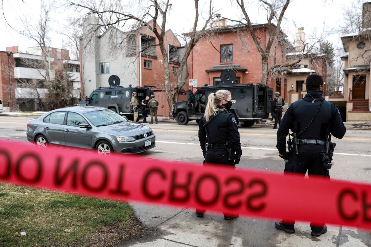 У Колорадо невідомий відкрив стрілянину / фото REUTERS У Колорадо невідомий відкрив стрілянину / фото REUTERS