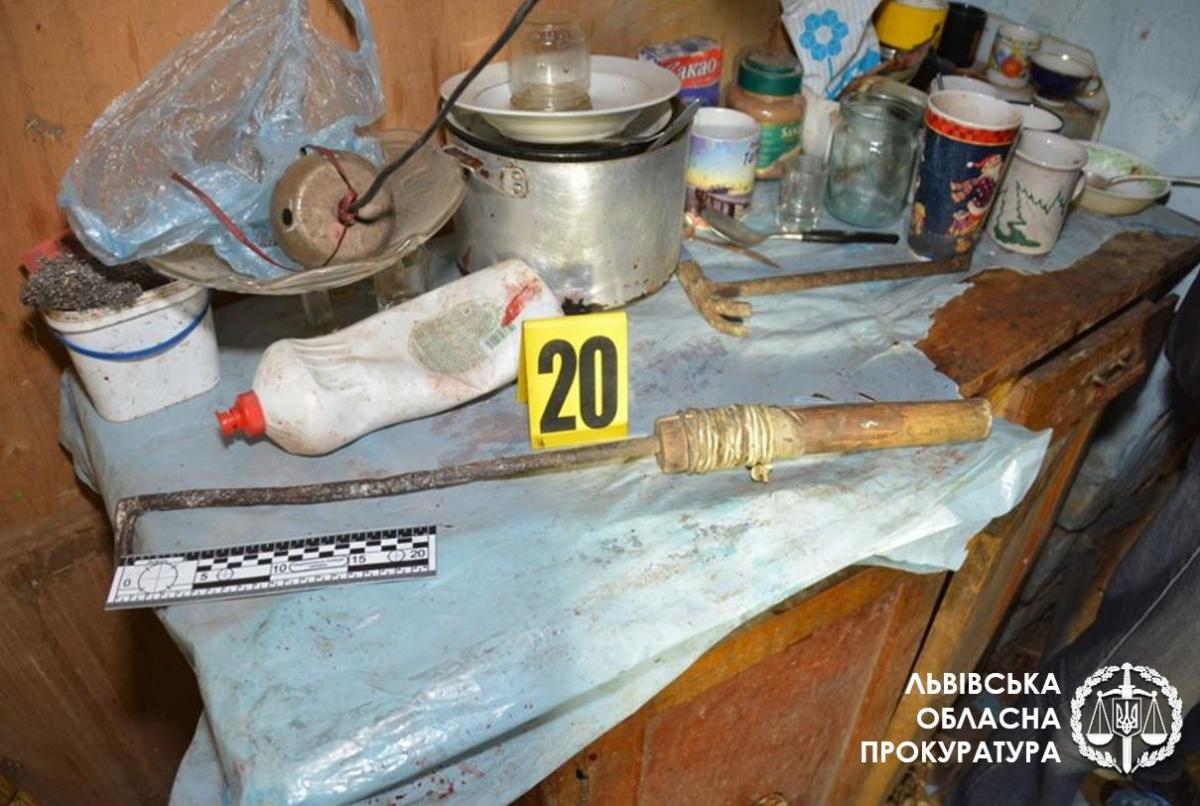 В результаті побиття жінка померла на місці / фото Львівська обласна прокуратура В результаті побиття жінка померла на місці / фото Львівська обласна прокуратура