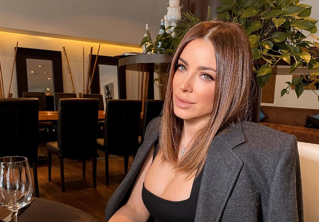 Певица восхитила сеть / instagram.com/anilorak Певица восхитила сеть / instagram.com/anilorak