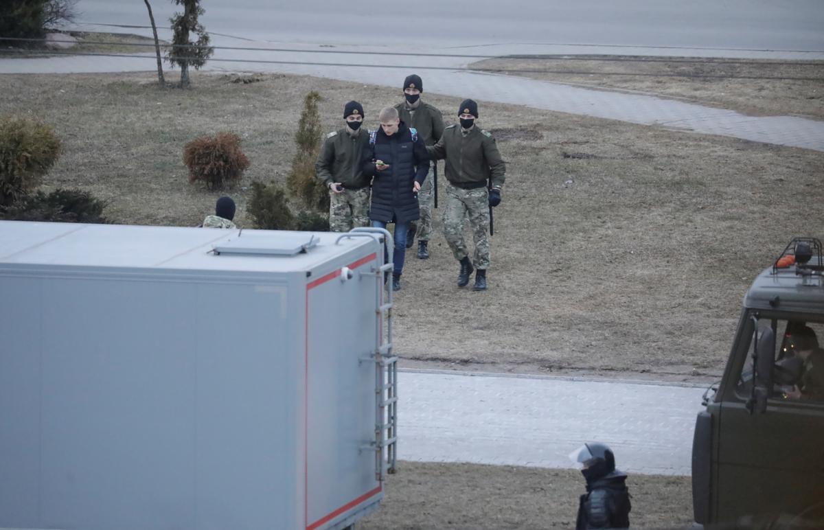 Білоруський Слідчий комітет відкрив кримінальну справу про грубе порушення порядку / фото REUTERS Білоруський Слідчий комітет відкрив кримінальну справу про грубе порушення порядку / фото REUTERS