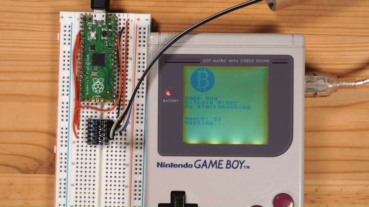 Энтузиаст смог запустить майнинг биткоинов на игровой консоли Game Boy / фото screenshot itc.ua Энтузиаст смог запустить майнинг биткоинов на игровой консоли Game Boy / фото screenshot itc.ua