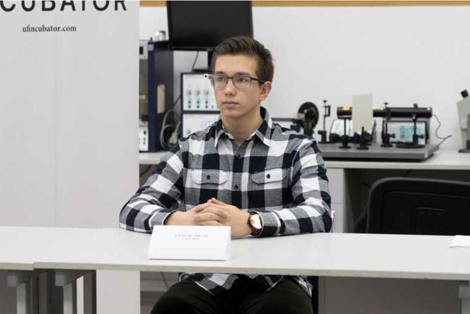 Свій винахід Сергій Лисін назвав Nutis / фото УП Свій винахід Сергій Лисін назвав Nutis / фото УП
