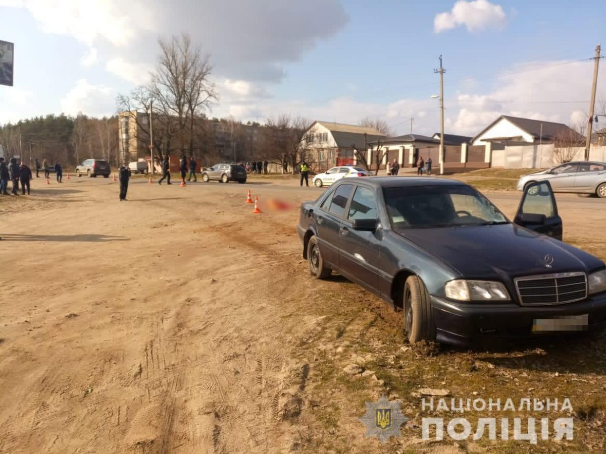 Сбил ребенка - на Харьковщине водитель Mercedes сбил 12-летнюю девочку -  видео 18+ — УНИАН