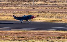 Беспилотник Boeing совершил первый полет (видео)