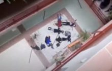 Впали з п'ятого поверху: в університеті Болівії огорожа не витримала натовпу студентів, є загиблі (відео 18+)