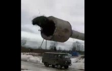 Епічне відео: у Росії ремонтники "впустили" водонапірну вежу на свій УАЗ