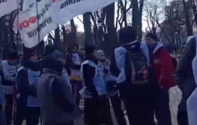 В Киеве протестуют "ФОПы" и недовольные санкциями против каналов Медведчука (видео)