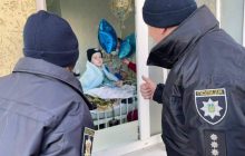Стан смертельно хворого хлопчика з Чернівців, якого нещодавно посвятили в патрульні, покращився (фото, відео)