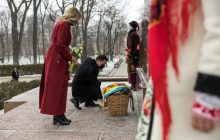 Чета Зеленских почтила память Тараса Шевченко (фото)