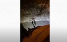 Во Львове мужчина упал с моста и погиб (видео 18+)