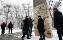 Годовщина Куреневской трагедии: Кличко и Мемориальный центр Холокоста открыли памятную инсталляцию в Бабьем Яру