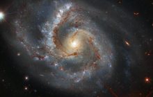 Hubble сфотографировал уникальную "однорукую" галактику (фото)