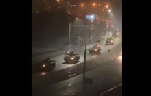 В Беларуси недалеко от границы с ЕС заметили колонну военной техники (видео)