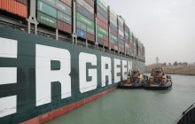 На разблокирование Суэцкого канала может уйти несколько недель - Reuters