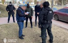 ГБР задержало главного налогового инспектора Киевской области на взятке в 400 тысяч гривень: угрожал предпринимателям огромными штрафами