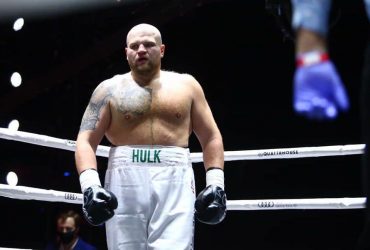 Украинский боксер по прозвищу Халк потерпел первое поражение в карьере (видео)