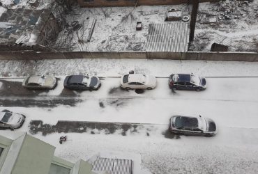 Spring snowfall in Kyiv