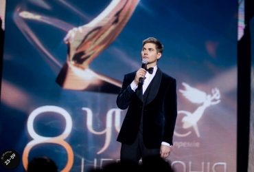 Остапчук познакомил 22-летнюю девушку с родителями (фото)