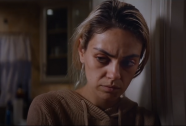 Не узнать: Мила Кунис сыграла наркоманку в новой драме Netflix (видео)