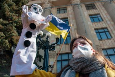 Kharkiv theaters' staff rally over wage arrears, job cuts