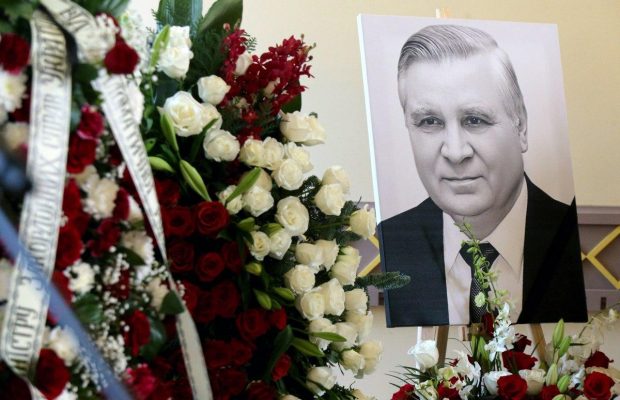 Farewell ceremony for first Ukrainian Foreign Minister Anatoliy Zlenko