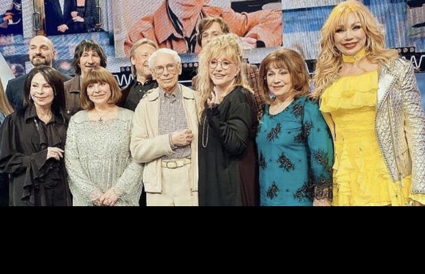 Пугачова повернулася до старого образу й посварила мережу (фото)